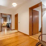 Sublime Downtown Retreat By Elsa, 180m2 *
