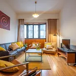 Sublime Downtown Retreat By Elsa, 180m2 Διαμέρισμα