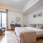Sublime Downtown Retreat By Elsa, 180m2 Διαμέρισμα *