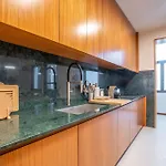 Sublime Downtown Retreat By Elsa, 180m2 Διαμέρισμα