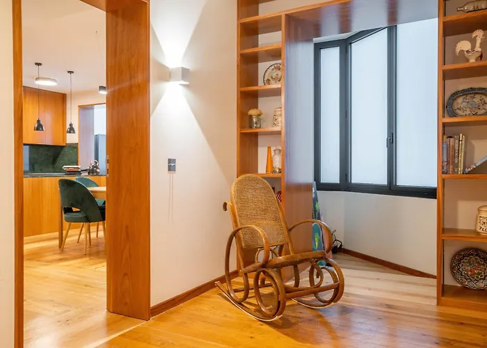 Sublime Downtown Retreat By Elsa, 180m2 * ポルト