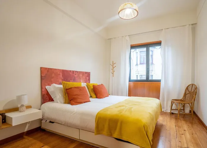 アパート Sublime Downtown Retreat By Elsa, 180m2 ポルト