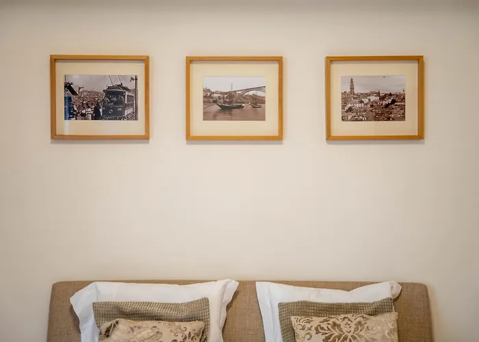 Sublime Downtown Retreat By Elsa, 180m2 アパート ポルト