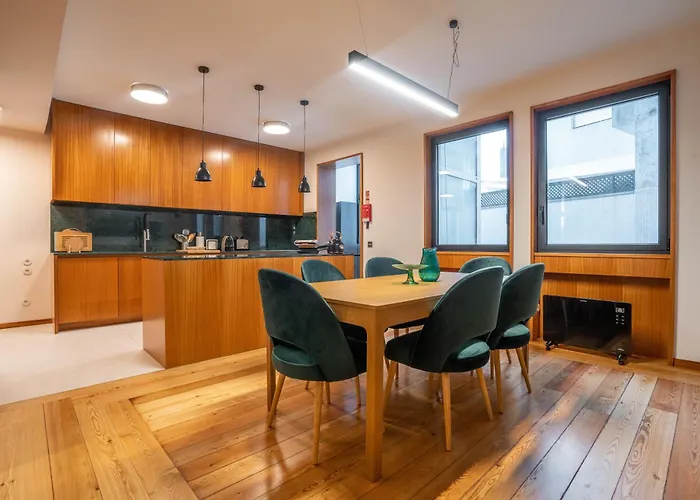 Sublime Downtown Retreat By Elsa, 180m2 *