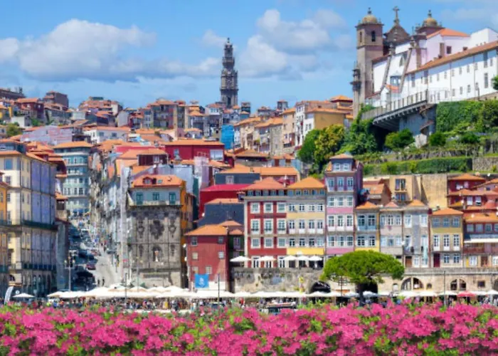 Sublime Downtown Retreat By Elsa, 180m2 アパート