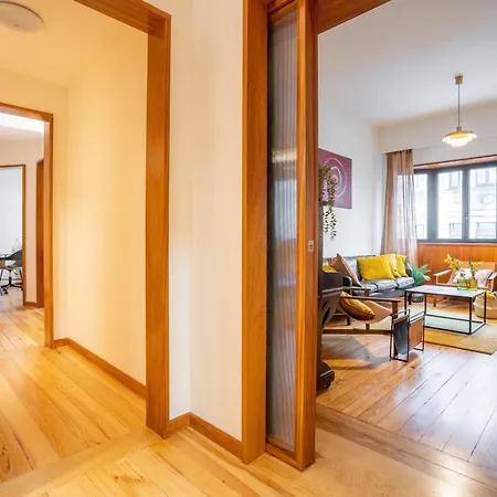 Sublime Downtown Retreat By Elsa, 180m2 Апартаменты Порту