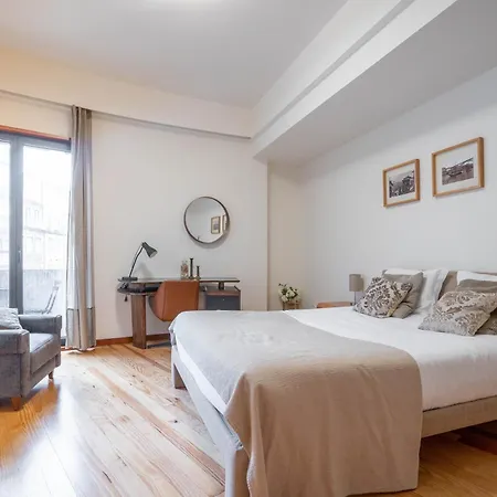 Sublime Downtown Retreat By Elsa, 180m2 Апартаменты *