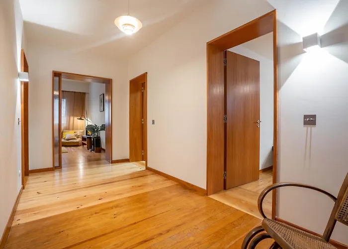 Sublime Downtown Retreat By Elsa, 180m2 *