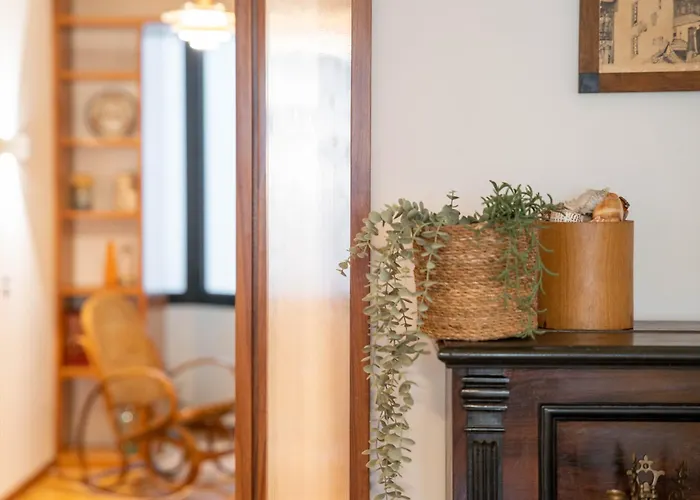 Sublime Downtown Retreat By Elsa, 180m2 *