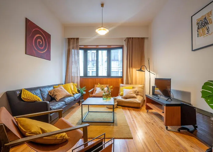 Sublime Downtown Retreat By Elsa, 180m2 דירה