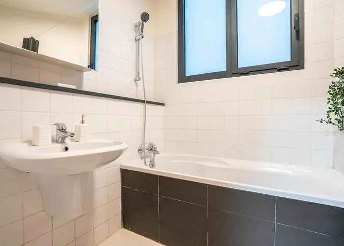 Lägenhet Sublime Downtown Retreat By Elsa, 180m2