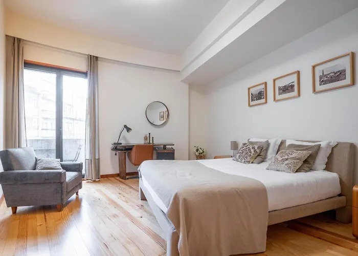 Sublime Downtown Retreat By Elsa, 180m2 Διαμέρισμα *