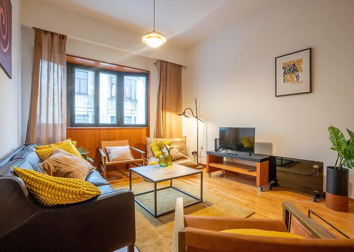 Sublime Downtown Retreat By Elsa, 180m2 פורטו