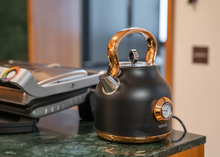 Sublime Downtown Retreat By Elsa, 180m2 Διαμέρισμα *