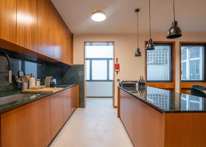 Sublime Downtown Retreat By Elsa, 180m2 פורטו