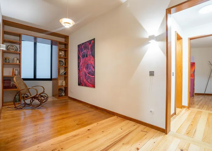Sublime Downtown Retreat By Elsa, 180m2 * Πόρτο