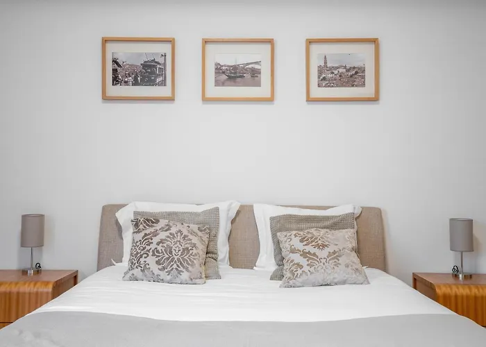 דירה Sublime Downtown Retreat By Elsa, 180m2 *