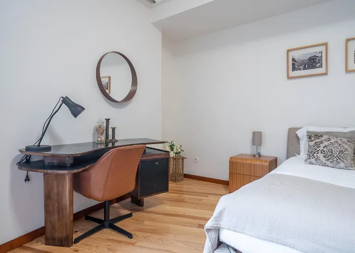 Sublime Downtown Retreat By Elsa, 180m2