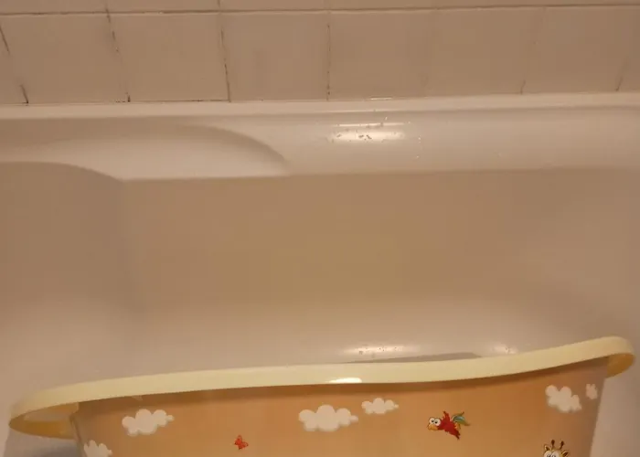 Sublime Downtown Retreat By Elsa, 180m2 Lägenhet