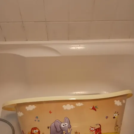 Sublime Downtown Retreat By Elsa, 180m2 Appartamento