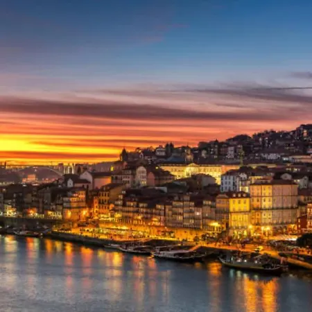 Sublime Downtown Retreat By Elsa, 180m2